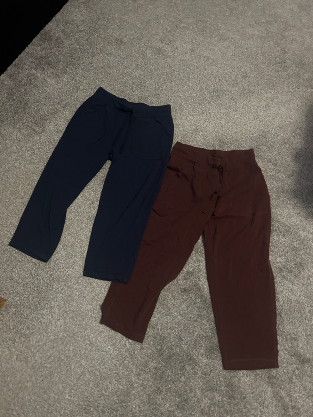 Casual Cropped Pants Duo - Navy & burgundy